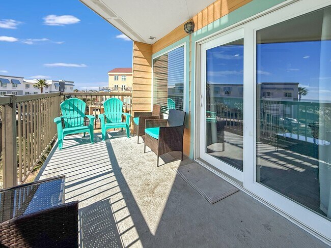 Photo - 9520 Seawall Blvd