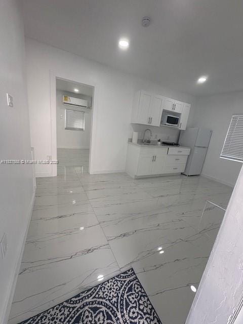 Building Photo - 12328 SW 259th St Unit R Rental