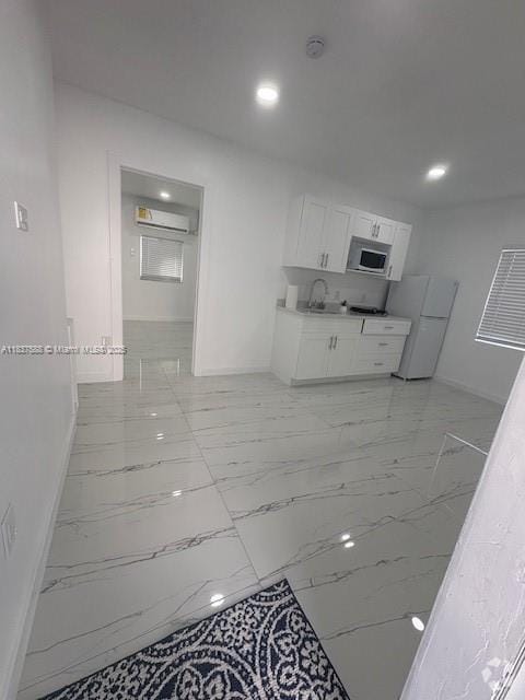 Building Photo - 12328 SW 259th St Unit R Rental