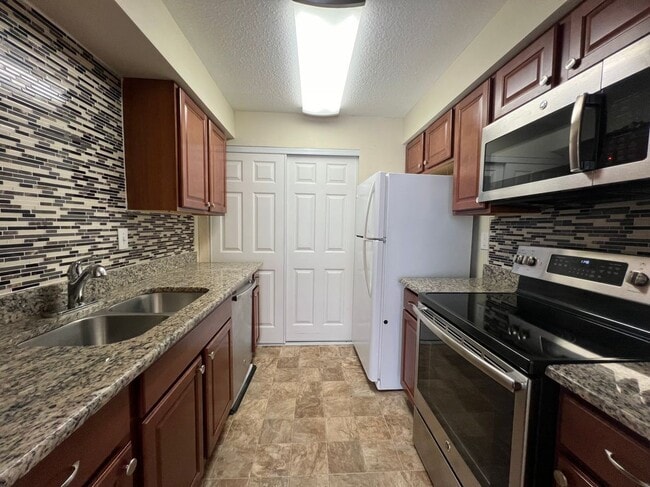 Photo - 506 Orange Dr