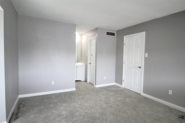 Photo - 16120 Stuebner Airline Rd Unit 601