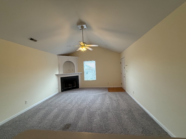 Photo - 1924 Muncie Ave Unit 5