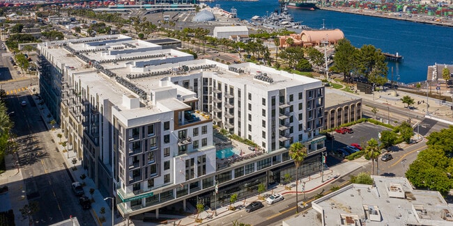 550 Harborfront