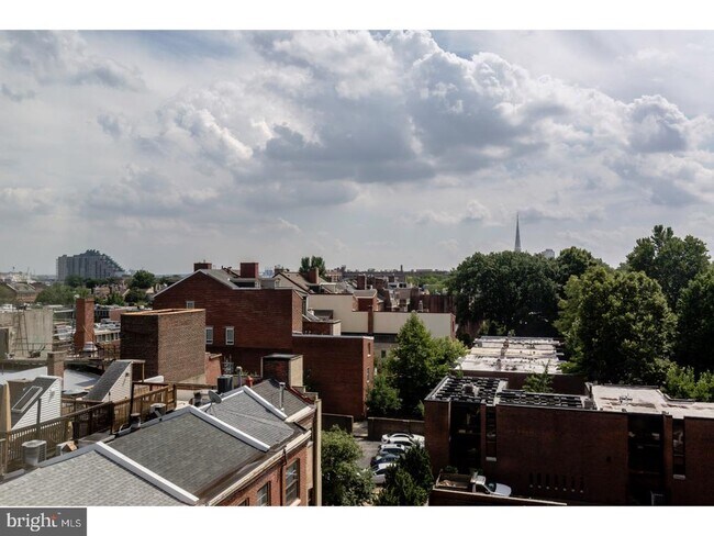 Photo - 312-22 Walnut St Unidad 602