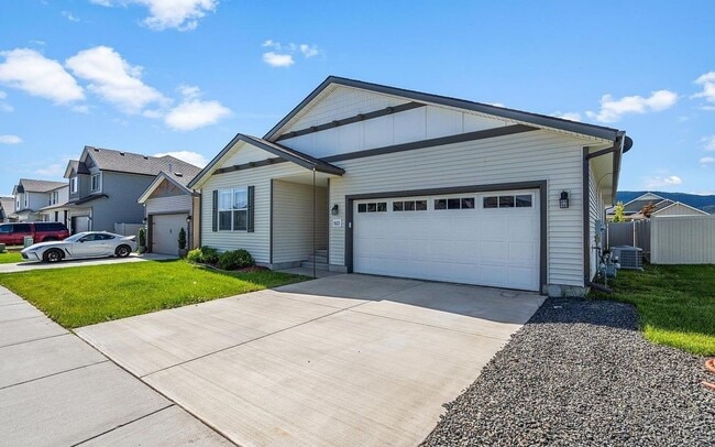 Photo - Great Location, Single Family Home, Post F...