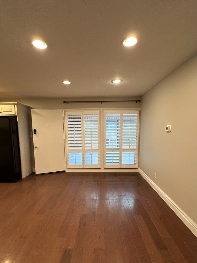 Entrance - Living/Dining area - 73 F St E Unit 2
