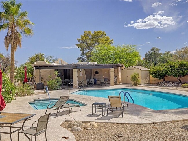 Building Photo - 5277 N Tigua Dr
