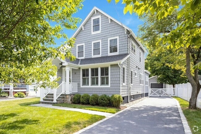 Building Photo - 32 Greenwood Ave Rental