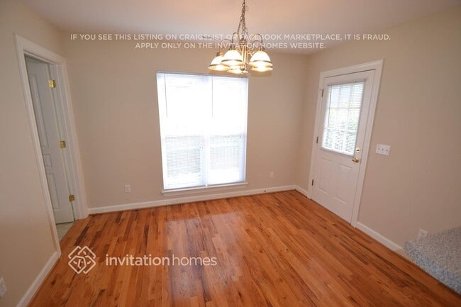 Photo - 1807 Chantilly Ln