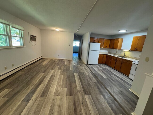 382-384 River St