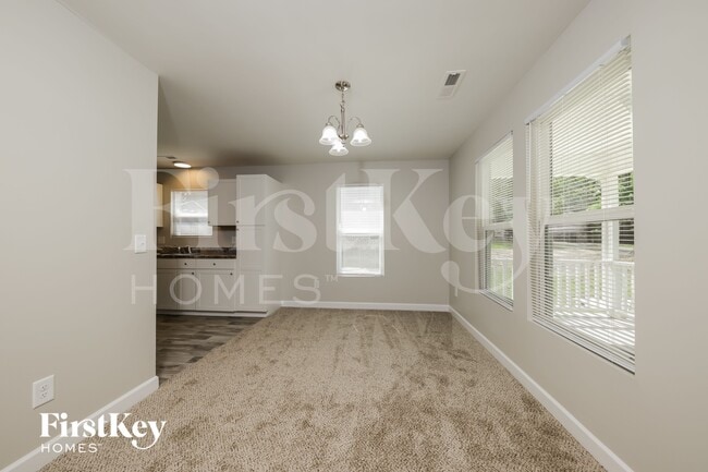 Photo - 1106 Julian St