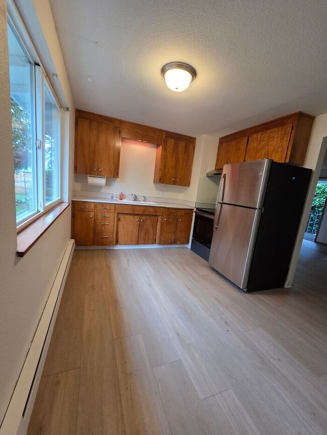 Photo - Exceptional North-End, 2 Bedroom Duplex!