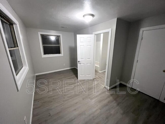 Photo - 236 S Mary Ellen St