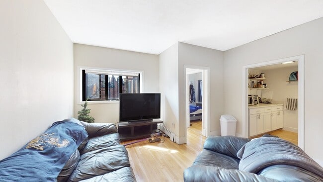513 Beacon St Unit 10