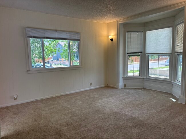 Photo - 219 E 7th St