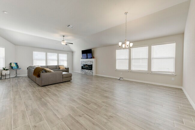 Photo - 6302 Cordillera Dr