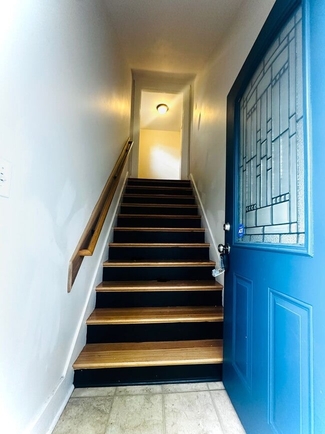 Photo - 1841-1843 Edgeland Ave Unit 1841 Edgeland Ave