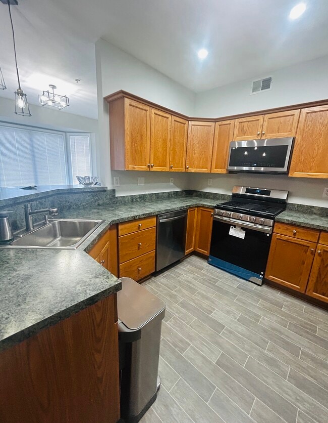 Photo - 171 Winchester Ct