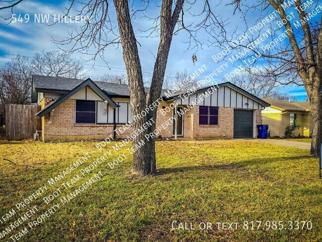 Photo - 549 NW Hillery St