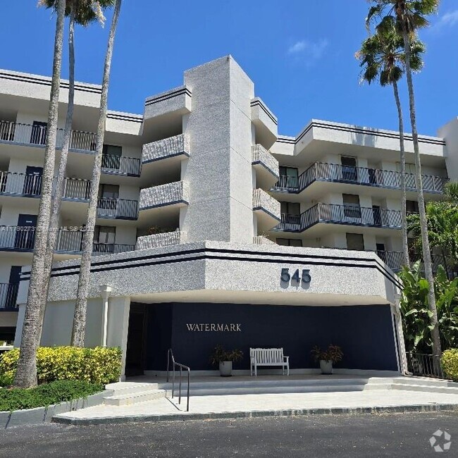 Building Photo - 545 SE 12th St Unit 305 Rental