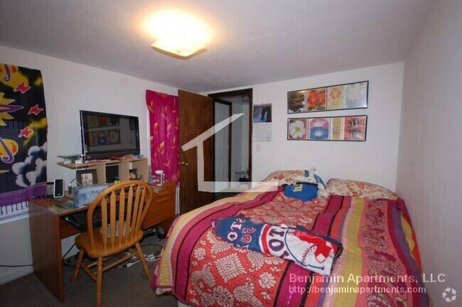 Building Photo - 6 Shepherd Ave Unit 1 Rental