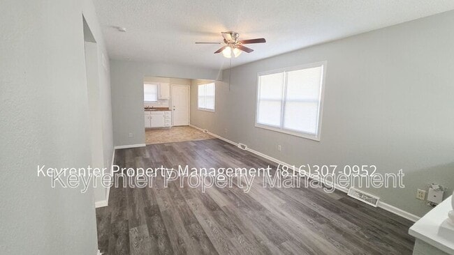 Photo - 5428 Ditzler Ave