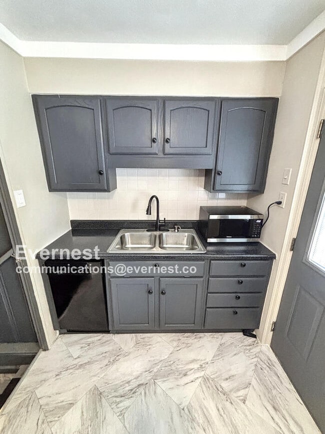 Photo - 6511 Southwest Ave