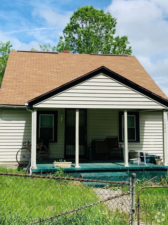 Building Photo - * RE-RENTAL AVAILABLE 7/30/25 * 2 Bedroom ...