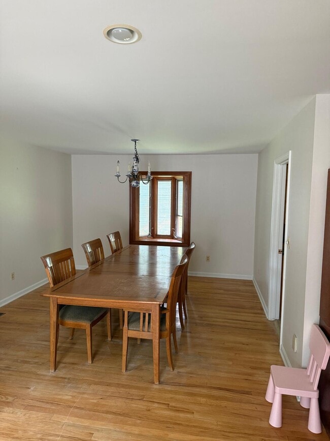 Photo - 3925 Waldenwood Dr