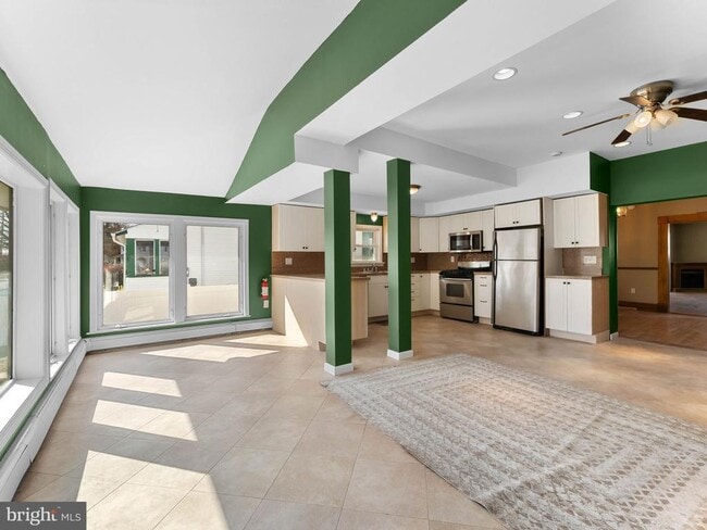 Photo - 860 Pennsylvania Ave