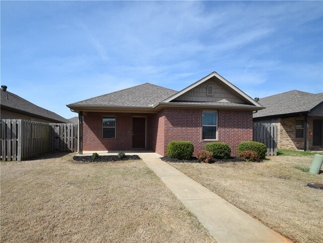 Building Photo - 710 SW Willowpoint Rd