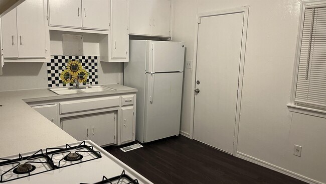 Photo - 3408 Woodside Dr