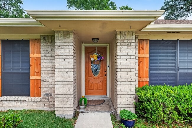 Photo - 2928 Laurelridge Dr