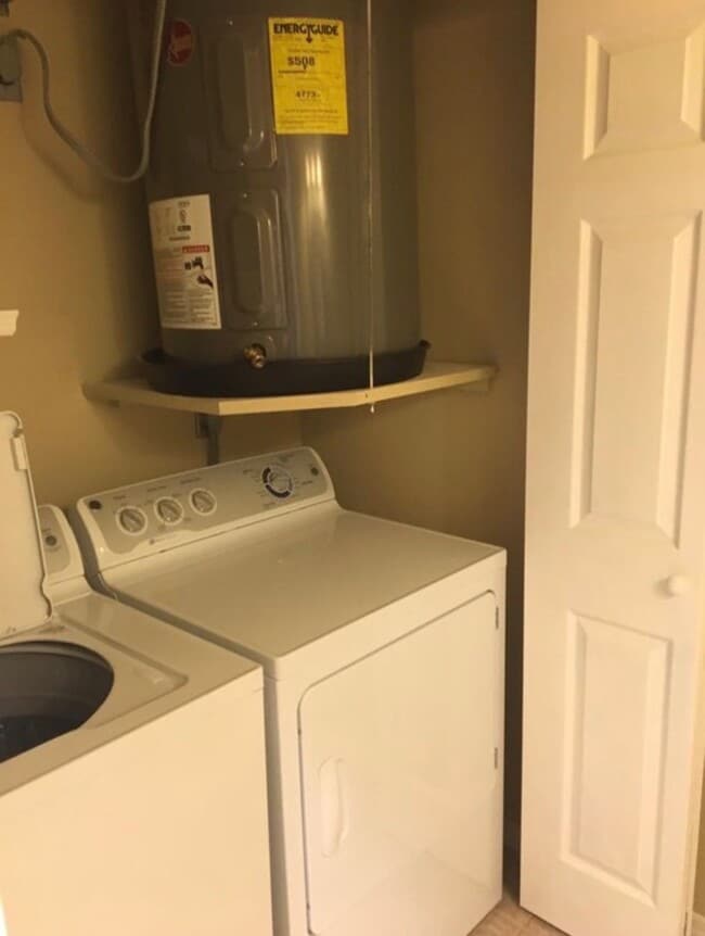 Photo - 27911 Hacienda E Blvd