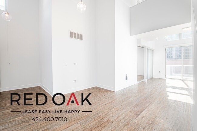 Photo - 1168 S Barrington Ave Unit 613