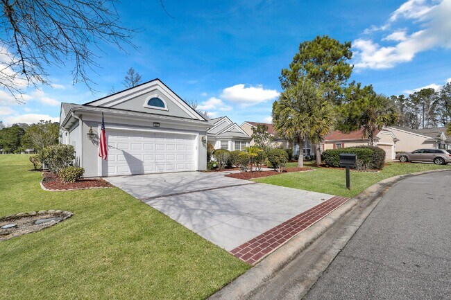 Photo - "Spacious Golf and Lagoon View 2 Bed, 2 Bath Rental Home in Sun City!