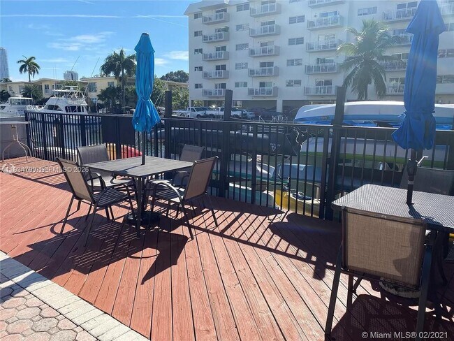 Photo - 3642 NE 171 St Unit 203