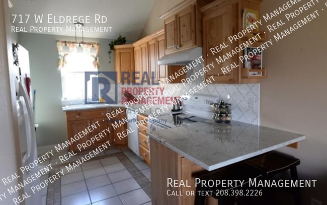 Photo - 717 W Eldredge Rd