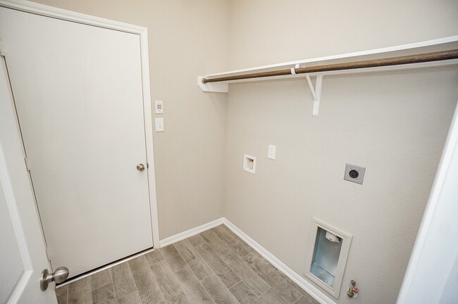 Photo - 5463 Grand View Dr