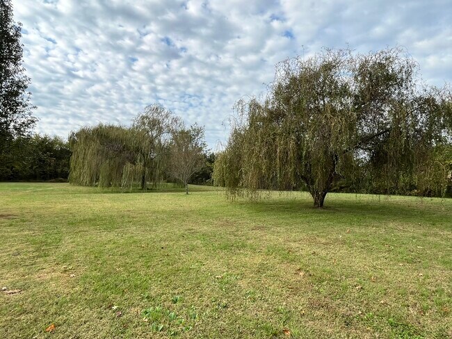 Photo - 476 Bill Russell Rd