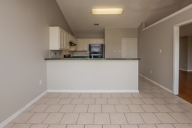 Photo - 810 Lakemont Dr