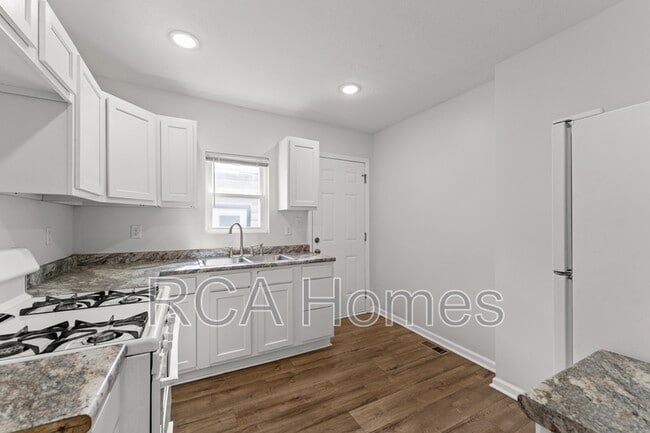 Photo - 603 N Sherman Dr