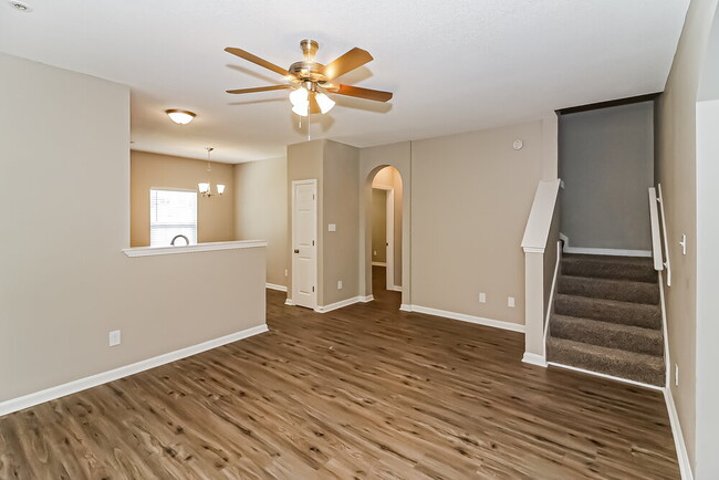 Photo - 9864 White Poplar Dr
