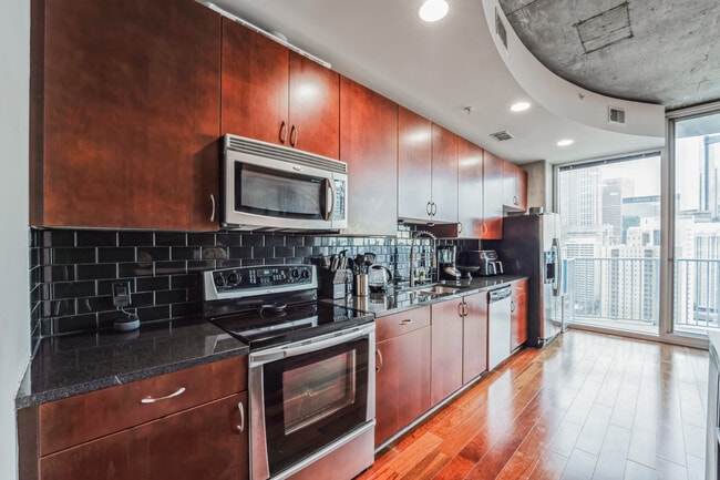 Photo - 400 W Peachtree St NW Unit #2810