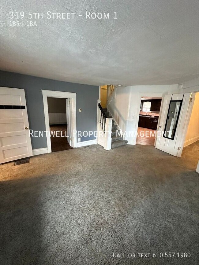 Photo - 319 5th St Unit Room 1