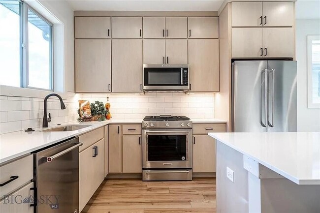 Photo - 2046 Dennison Ln