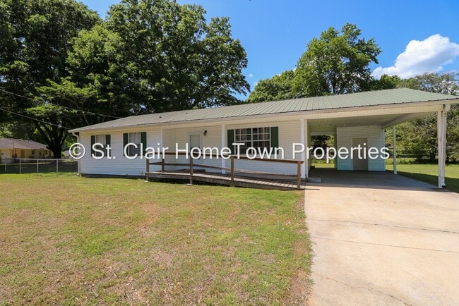 Photo - One level Home Close to Town