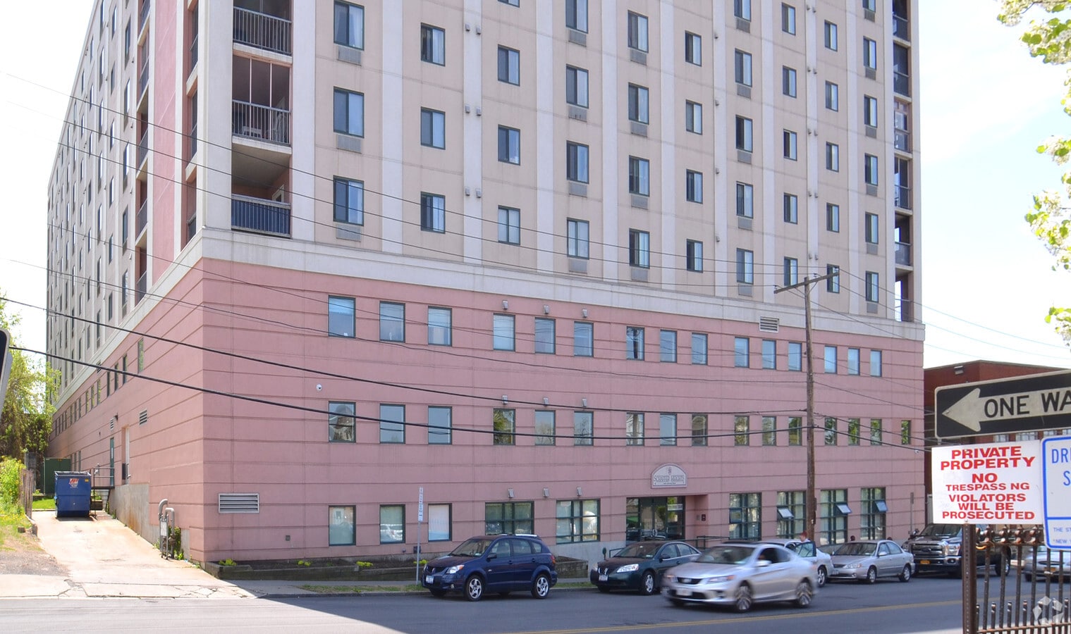 Lateral del edificio - Schaffer Heights Senior Apartments