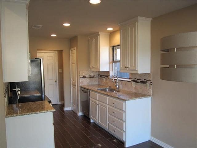 Photo - 209 Ginger Ln