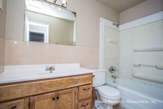 4419 31st St Unit 1B